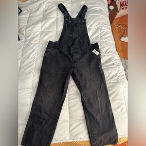 Old navy new maternity overalls!